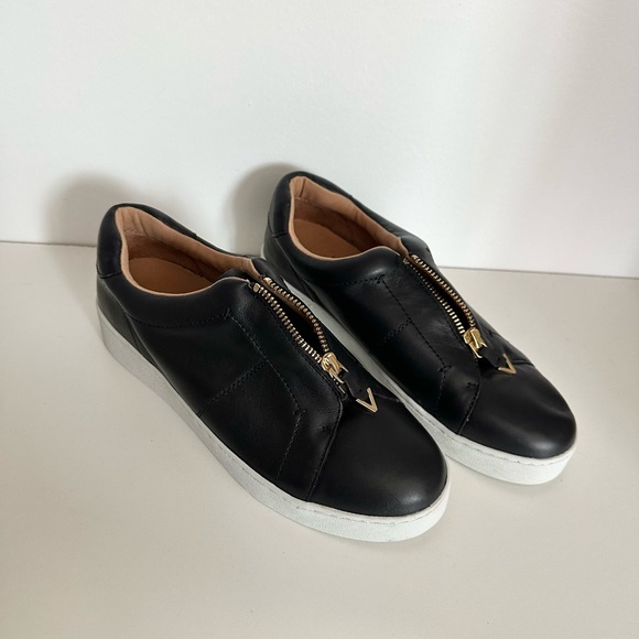 Vionic Ellis Black Leather Zip Up Sneaker - Picture 5 of 8